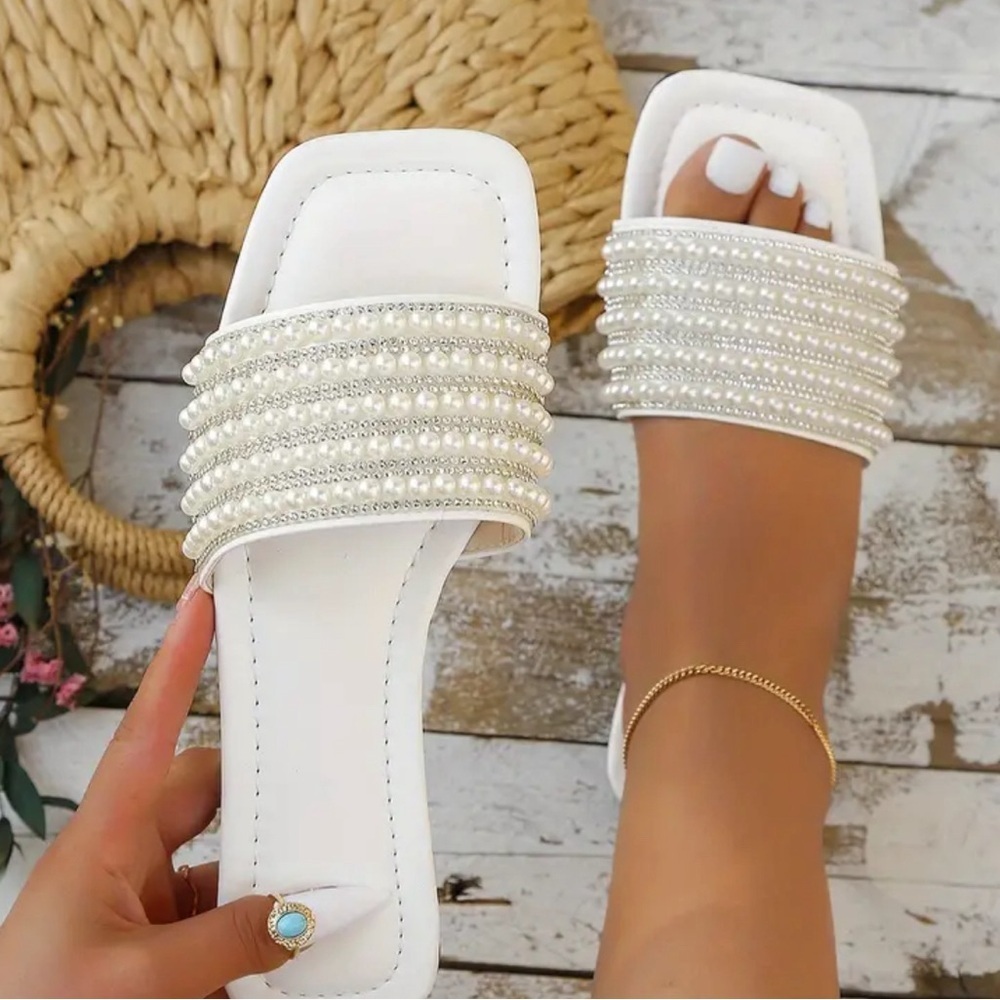 Travel Passions - Faux Pearl Sandals